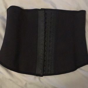 Waist trainer